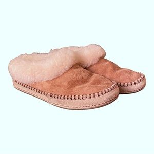 UGG slipper shoes • Genuine Shearling • Sz 7 • Rubber Soles • Light Sand